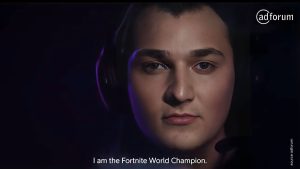 Cette galerie d'images reprend des captures d'écran de la campagne Telia - Dinner Assassin par l'agence Try Reklamebyrå. Cette campagne propose aux parents de missionner le champion du monde de Fortnite pour mettre fin à la parties de leurs enfants afin qu'ils viennent à table plus vite. Une campagne du bench ADFORUM pour PITCHVILLE.